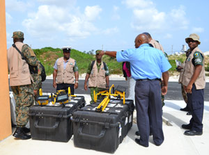 BG (R) Earl Arthurs giving instructions to CDRU participants during Field Training Exercise